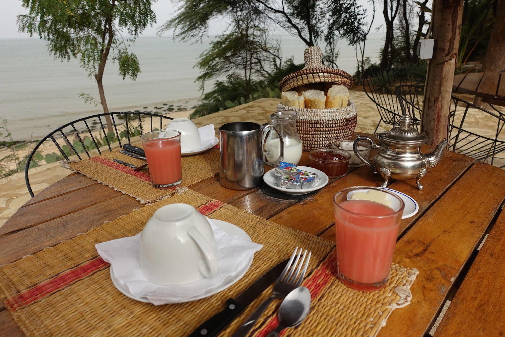 Keur Marrakis Hotel M'Bour Exterior photo