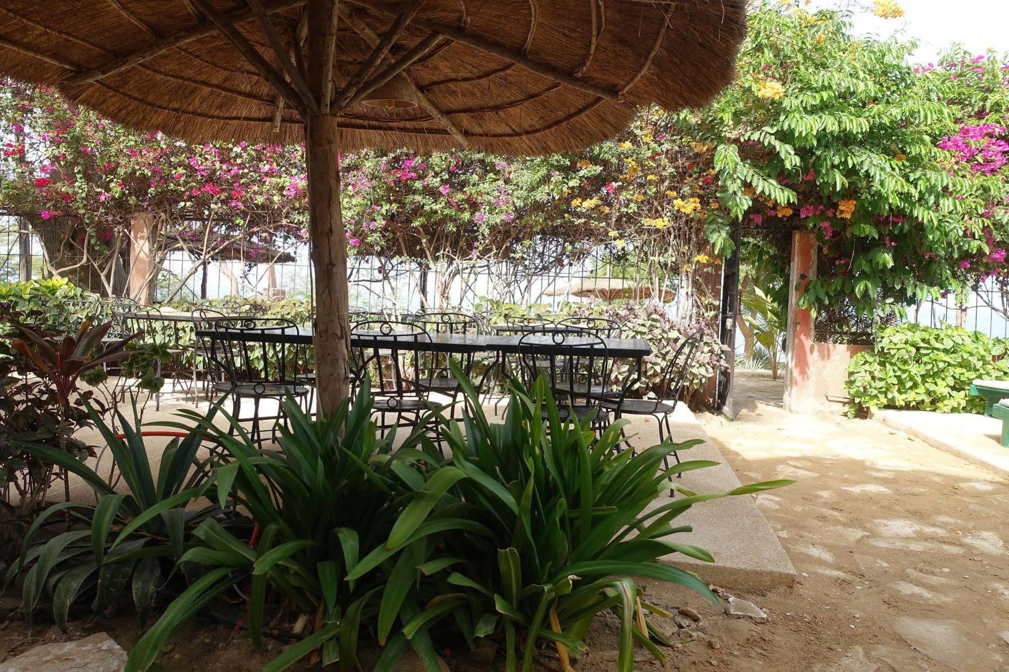 Keur Marrakis Hotel M'Bour Exterior photo